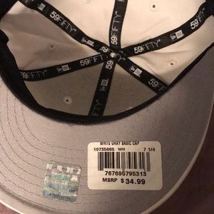 9fifty Accessories - White fitted cap 9fifty Accessories - White fitted cap